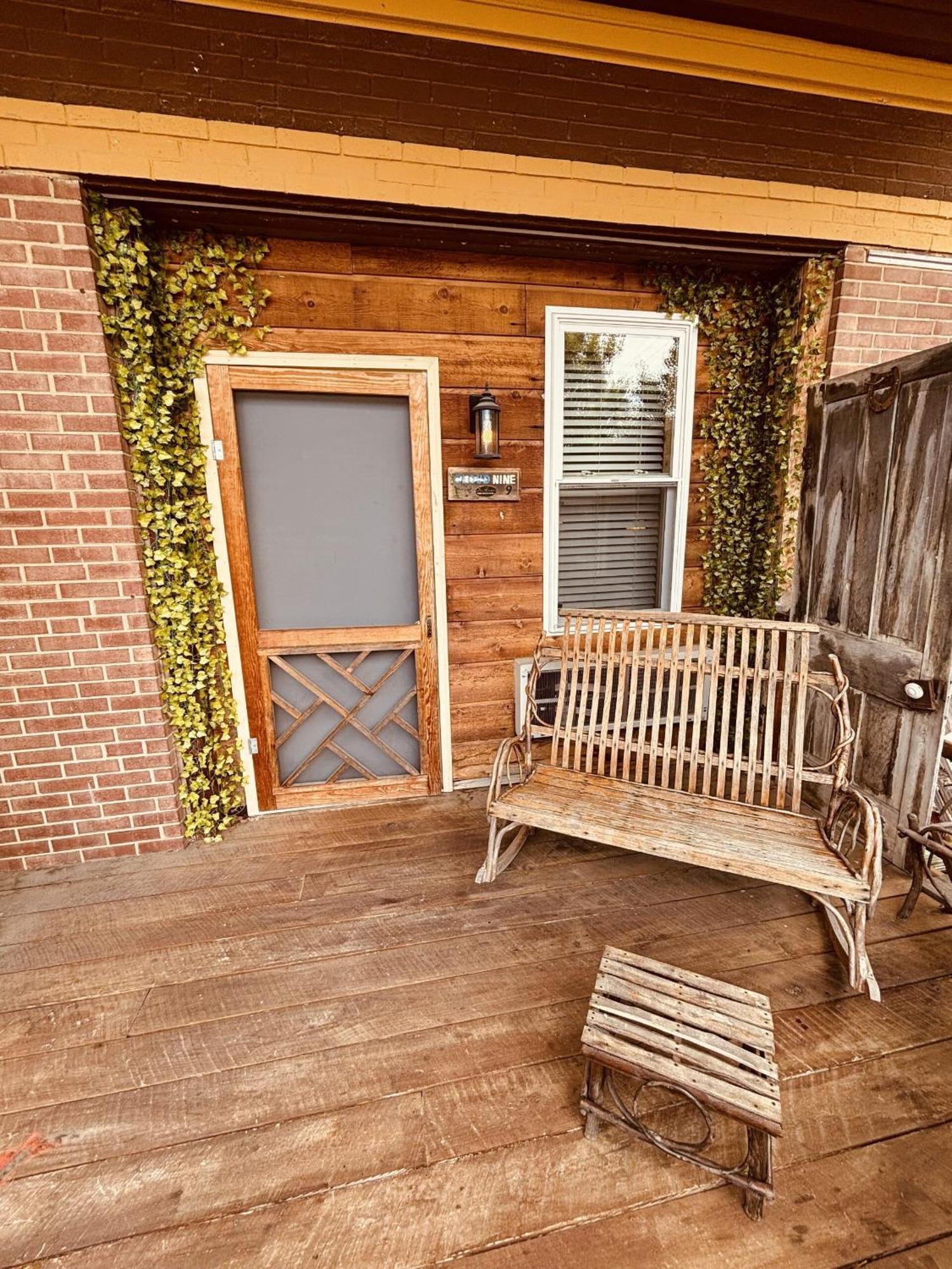 The Iris Garden Downtown Cottages And Suites Нашвілл Номер фото