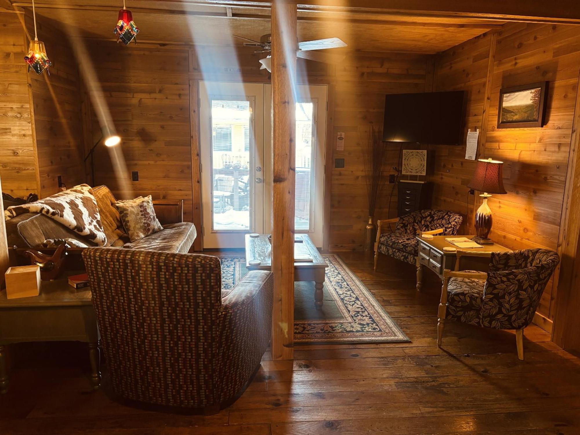 The Iris Garden Downtown Cottages And Suites Нашвілл Номер фото